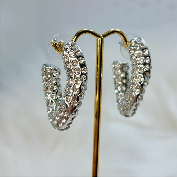 Silver crystal pave huggie earrings 1.25” 🌟 gorgeous lightweight - Picture 4 of 9